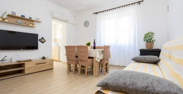 Apartment Andjelko – Sea View, 60 m from Sea