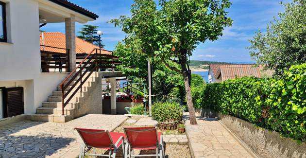 Apartment Beakovic – 40 m from the Sea