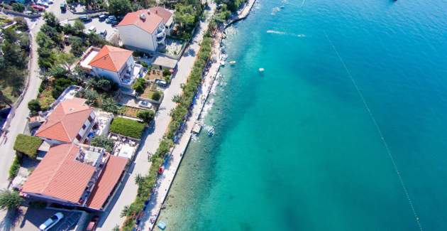 Apartment Beakovic – 40 m from the Sea