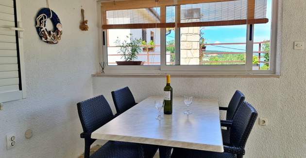 Apartment Beakovic – 40 m from the Sea