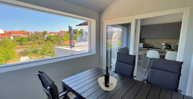 Luxury Apartment Bonum 1 – Sea View & Balcony