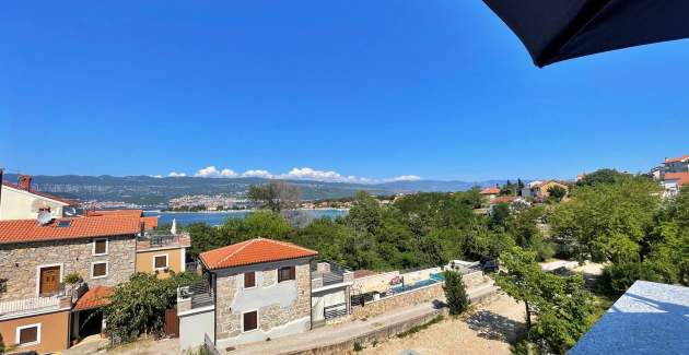 Luxury Apartment Bonum 1 – Sea View & Balcony