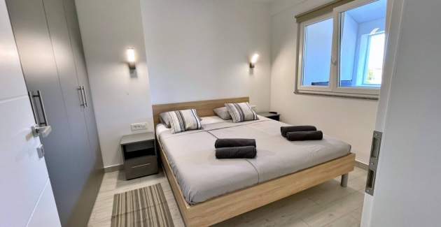 Luxury Apartment Bonum 1 – Sea View & Balcony