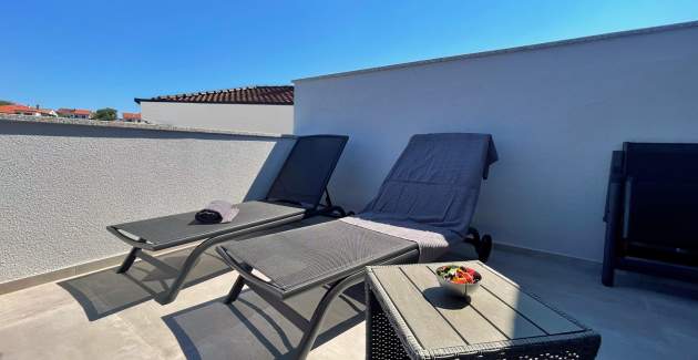 Luxury Apartment Bonum 1 – Sea View & Balcony