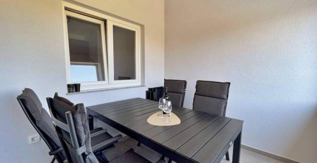 Luxury Apartment Bonum 1 – Sea View & Balcony