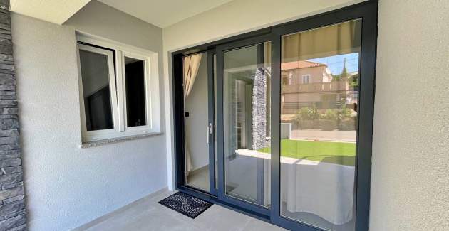 Luxury Apartment Bonum 2 – 130 m from the Sea