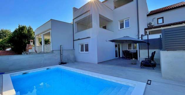 Luxury Apartment Bonum 3 – Private Pool