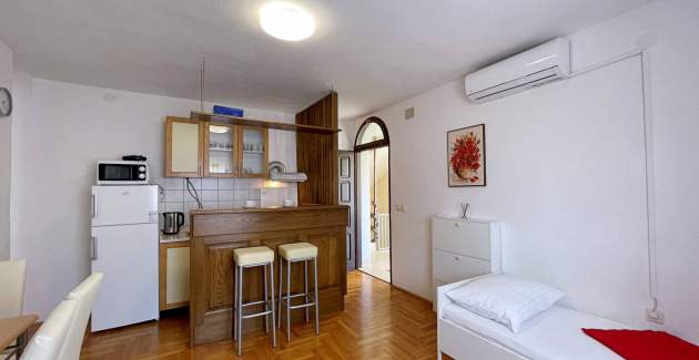 Apartment Brebric 1 – 500 m from Sea