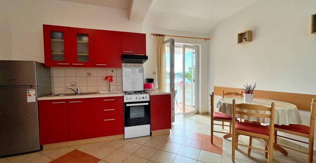 Apartment Tiha Lili 4 – 10 m from Beach, Sea View