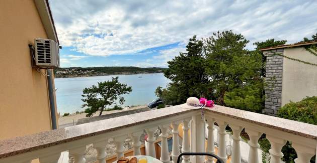 Apartment Tiha Lili 4 – 10 m from Beach, Sea View