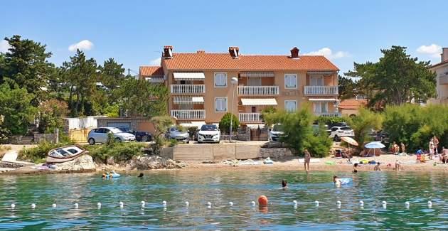 Apartment Tiha Lili 4 – 10 m from Beach, Sea View