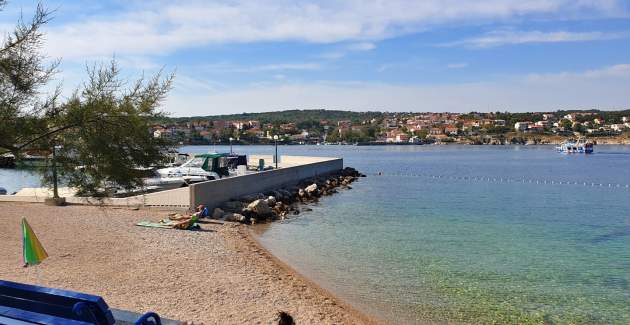 Apartment Tiha Lili 1 – 10 m from Beach, Sea View