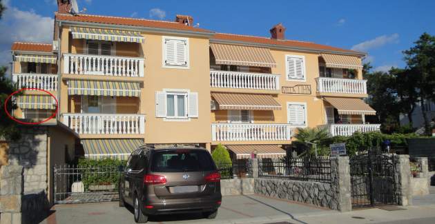Apartment Tiha Lili 2 – 10 m from the Beach, Sea View