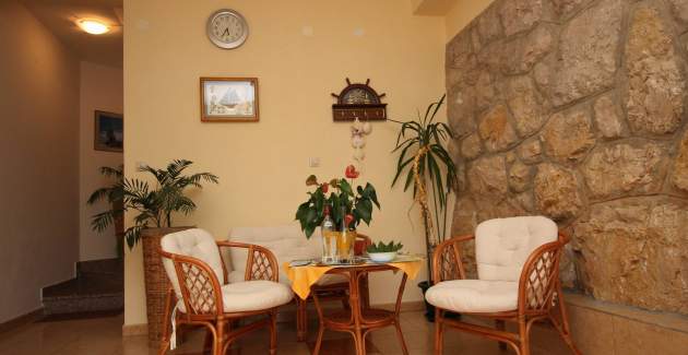 Apartment Tiha Lili 2 – 10 m from the Beach, Sea View