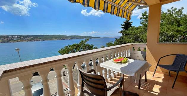 Apartment Tiha Lili 3 – 10 m from the Beach, Sea View