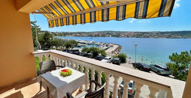 Apartment Tiha Lili 3 – 10 m from the Beach, Sea View