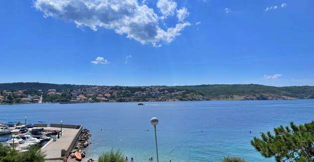 Apartment Tiha Lili 3 – 10 m from the Beach, Sea View