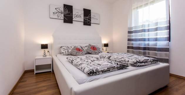 Apartment Zeljko A4 with Pool &Terrace