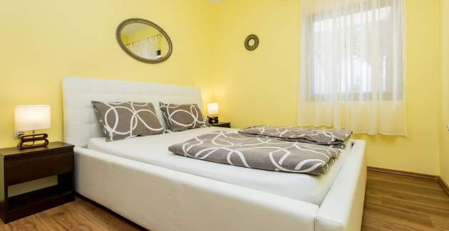 Apartment Zeljko A4 with Pool &Terrace