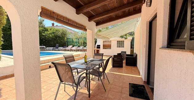 Apartment Zeljko A2 with Pool