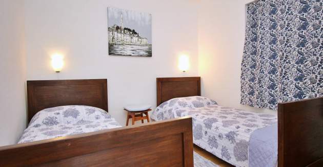 Apartment Bujas – 160 m from Sea and Beach