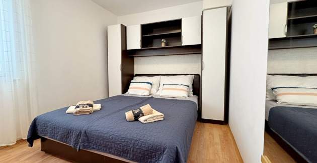 Apartment Car – 90 m from the Sea