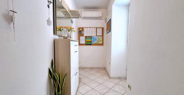 Apartment Car – 90 m from the Sea