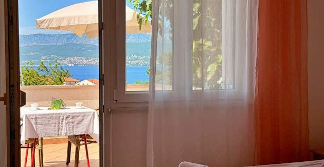 Apartment Dragica A2 – Sea View and Balcony