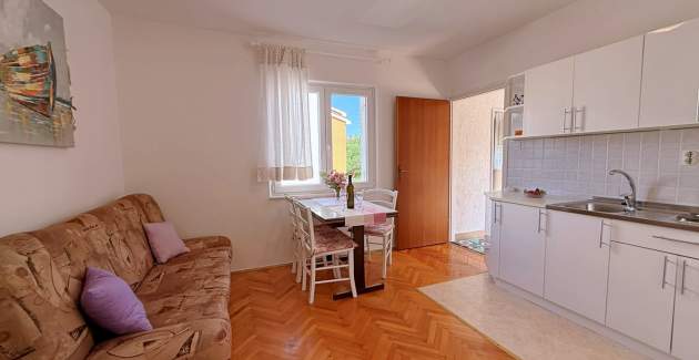 Apartment Dragica A2 – Sea View and Balcony