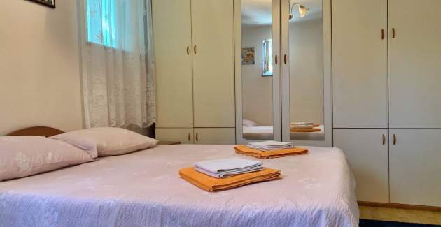 Apartment Gordana – 270 m from the Sea