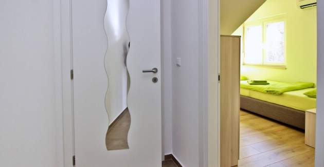 Appartamento Ivo 2 – Vista mare, vicino alla spiaggia