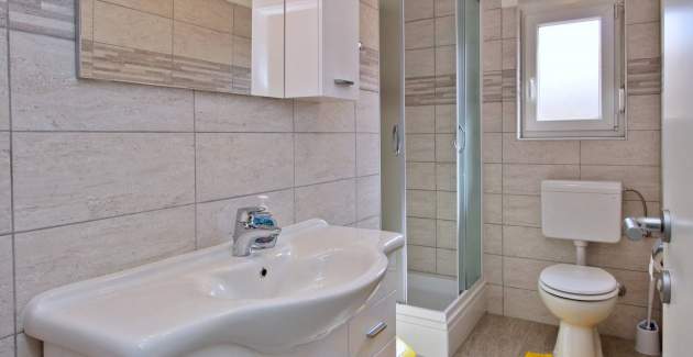 Appartamento Ivo 2 – Vista mare, vicino alla spiaggia