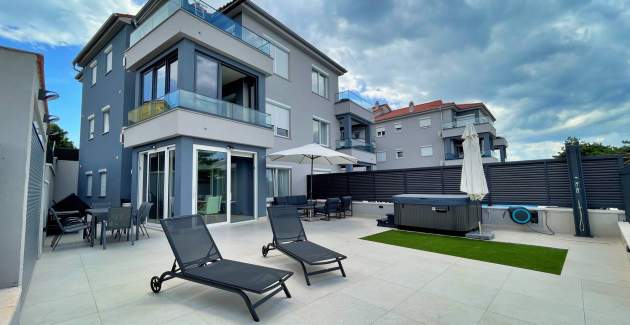 Apartment SeaLuxe – Hot Tub and Sea View