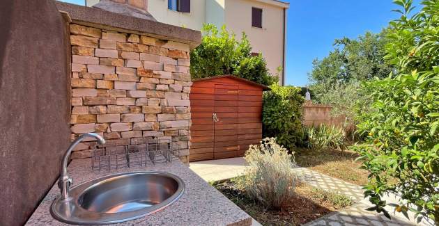 Apartment Sally – 100 m from Sea