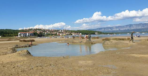 Apartment Sally – 100 m from Sea