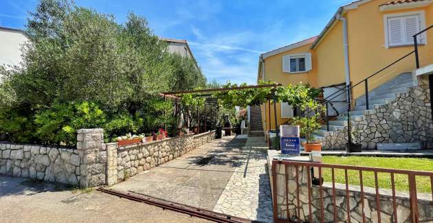 Apartman Mara A4 – terasa i pogled na vrt