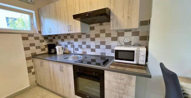 Apartman Mara A4 – terasa i pogled na vrt