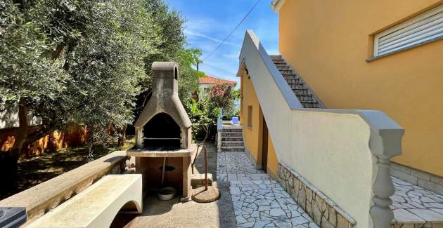 Apartman Mara A4 – terasa i pogled na vrt