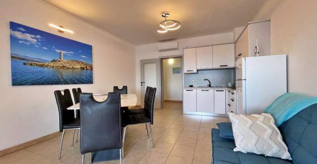 Apartment Neptun 2 – Sea View, 20 m from Sea