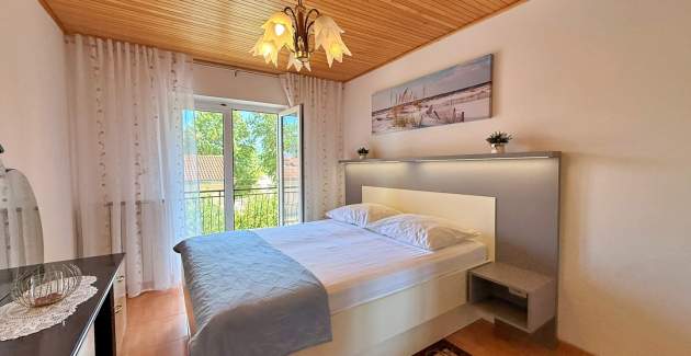 Apartment Nevenka 3 – Sea View, 70 m from Sea