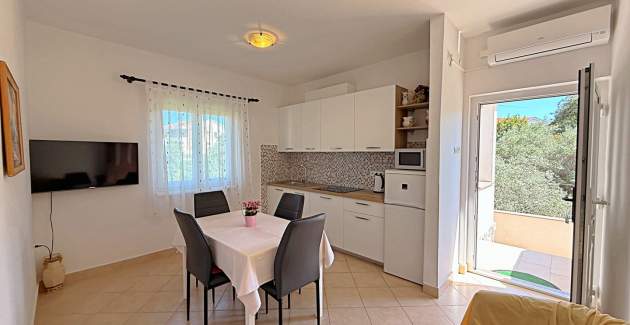 Apartman Nevenka P. – pogled more, 130 m od mora