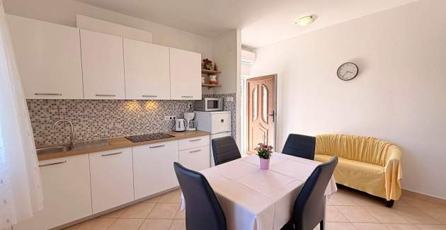 Apartman Nevenka P. – pogled more, 130 m od mora