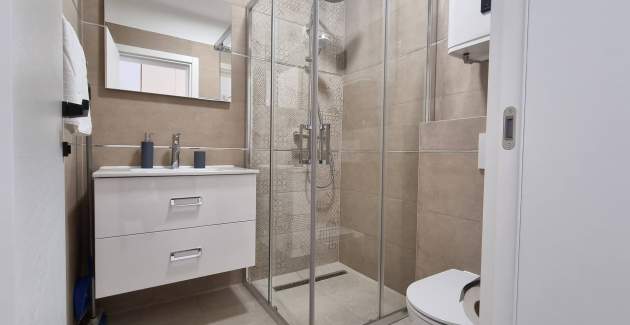 Appartamento Punta Silo B3 – piscina e vista mare