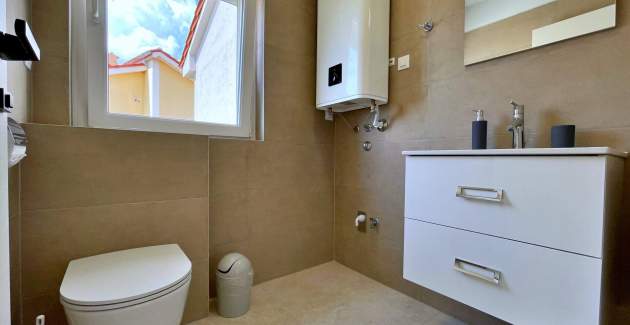 Appartamento Punta Silo A10 – piscina e vista mare