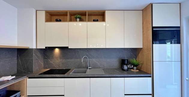 Appartamento Punta Silo A10 – piscina e vista mare