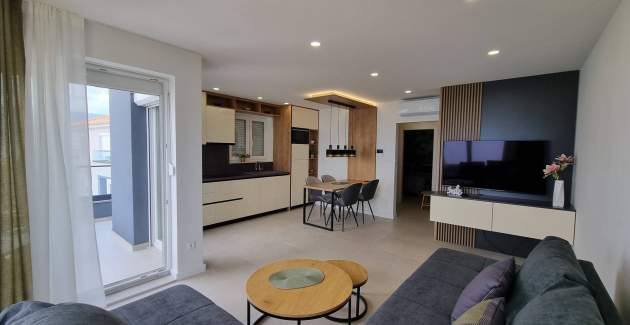 Appartamento Punta Silo A8 – piscina e vista mare