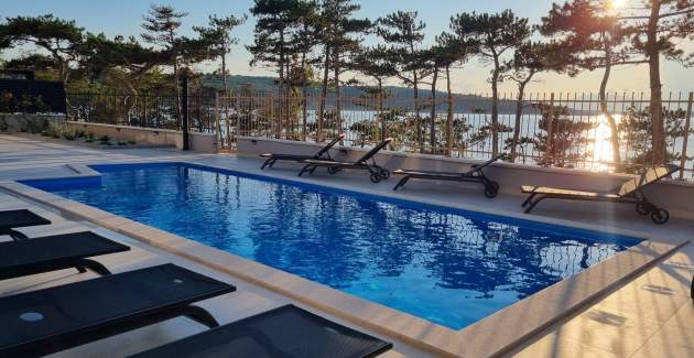 Appartamento Punta Silo A8 – piscina e vista mare