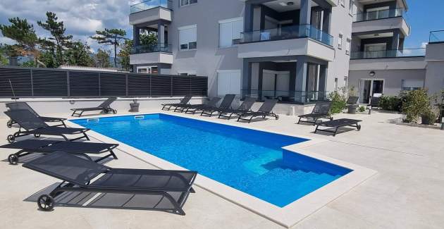 Apartment Punta Silo B5 – Pool and Sea View