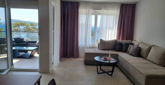 Apartment Punta Silo B5 – Pool and Sea View