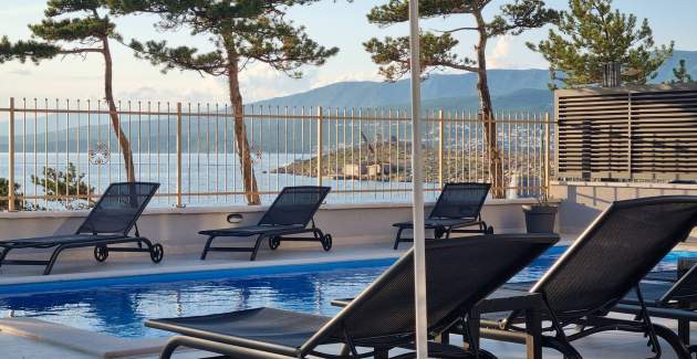 Appartamento Punta Silo B8 – piscina e vista mare